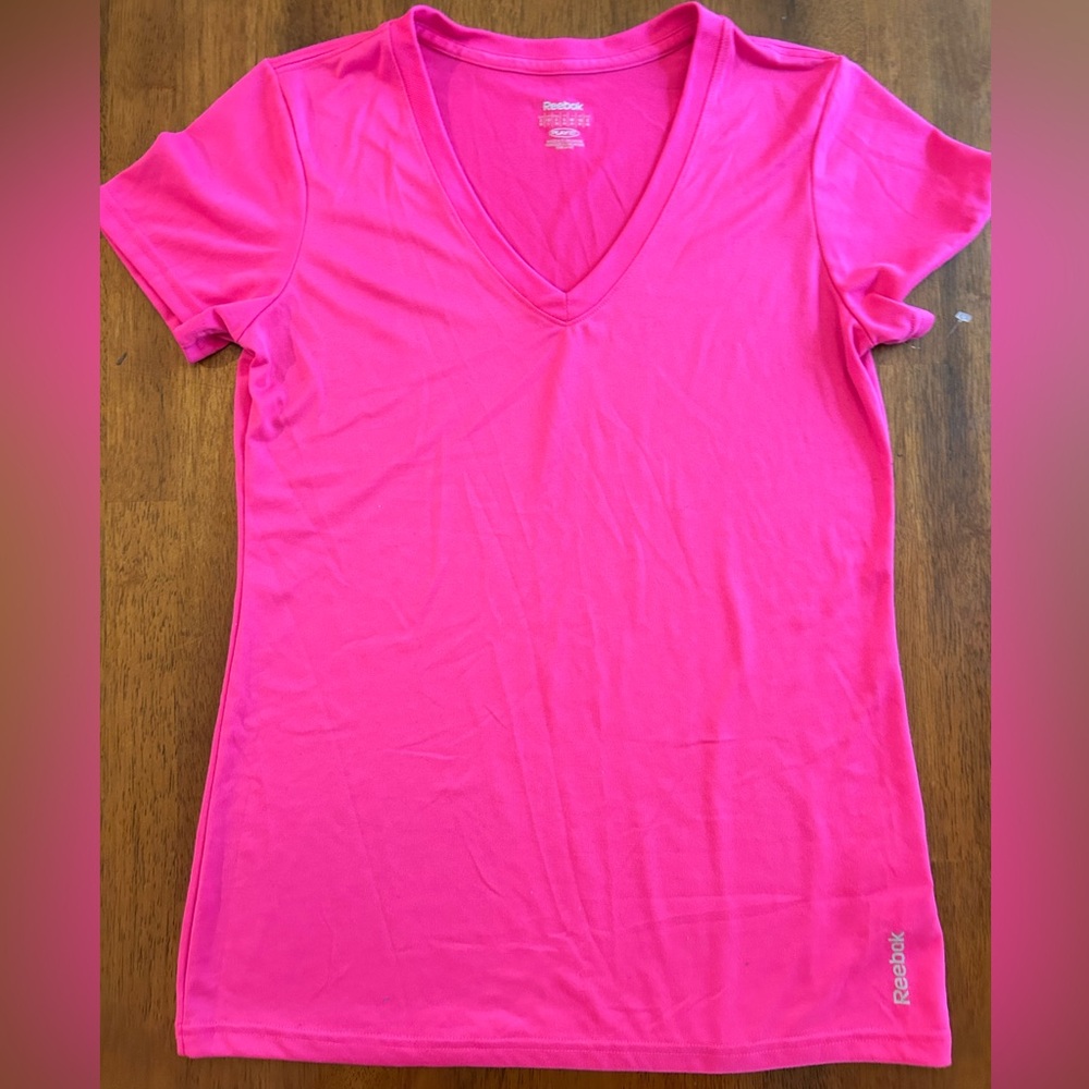Reebok PlayDry V-Neck Workout Top Performance Shirt Bright Pink Women’s Small